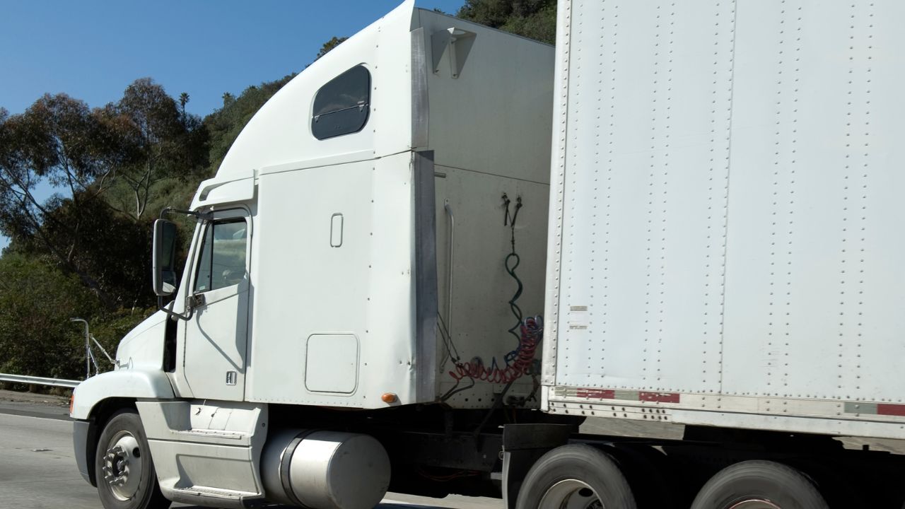 common causes of commercial truck accidents